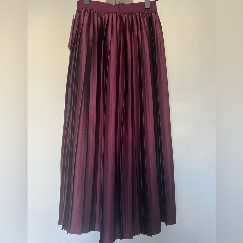 Lululemon Satin Pleated Midi Skirt